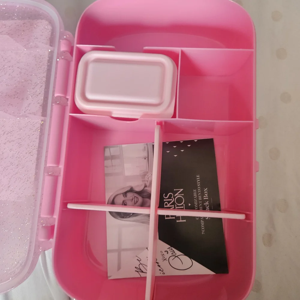 Paris Hilton Pink Glitter Snack Box - Picture 2 of 3